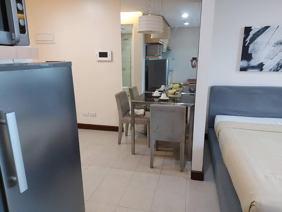 Posh Beds With City View And Pools Mandaluyong Exterior foto