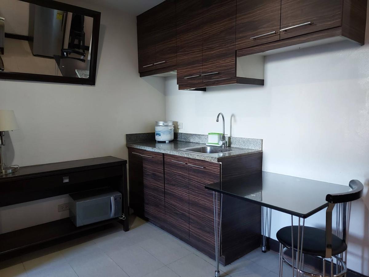 Posh Beds With City View And Pools Mandaluyong Exterior foto